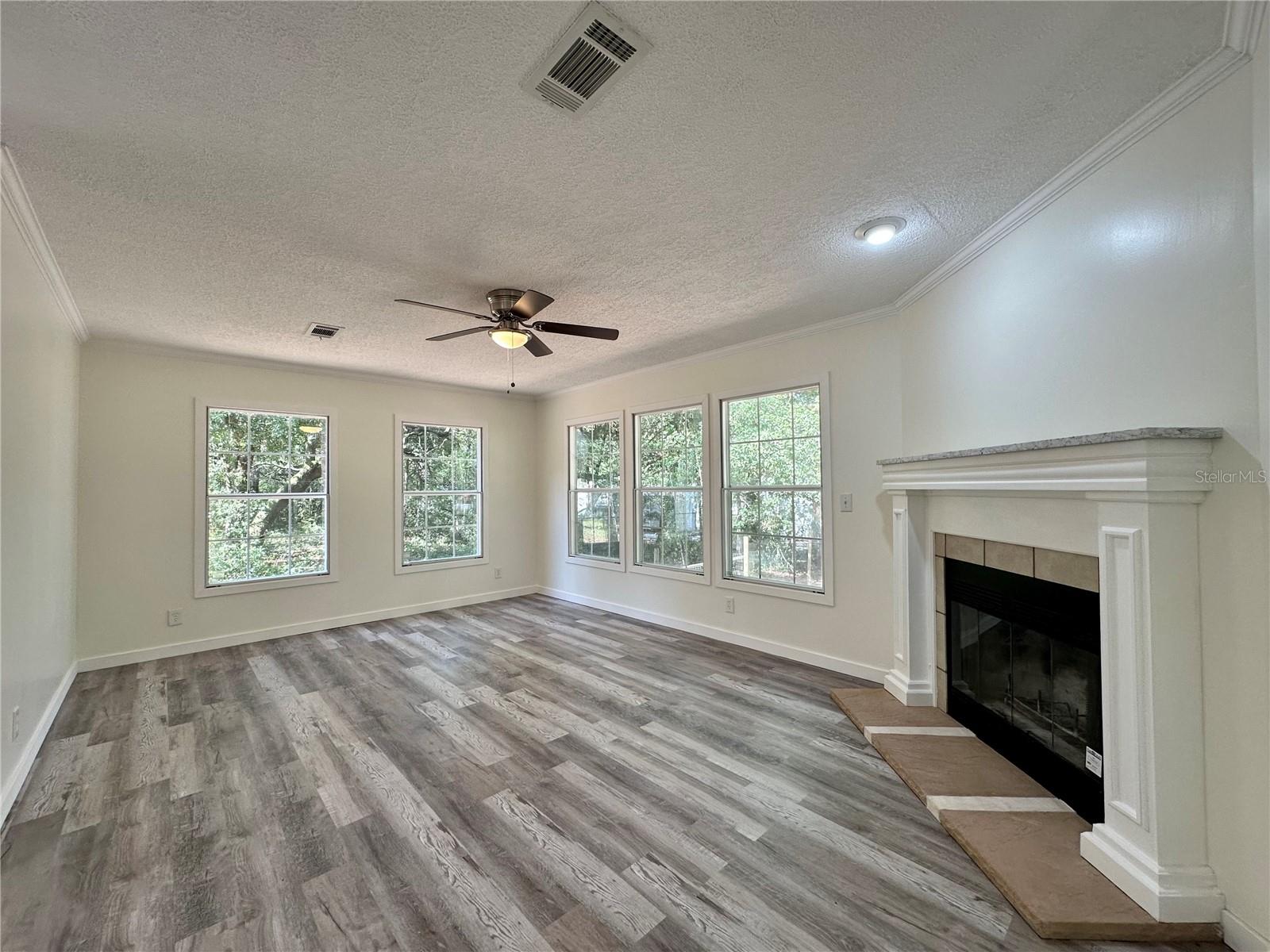 Image 3 of 25 For 19050 49th Place