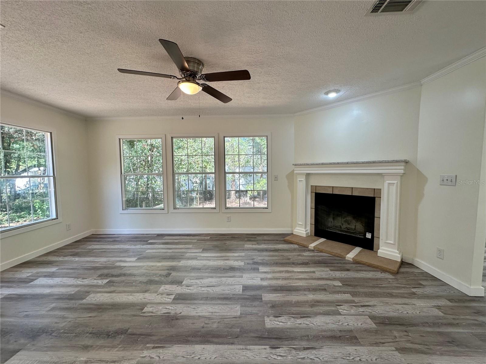 Image 4 of 25 For 19050 49th Place