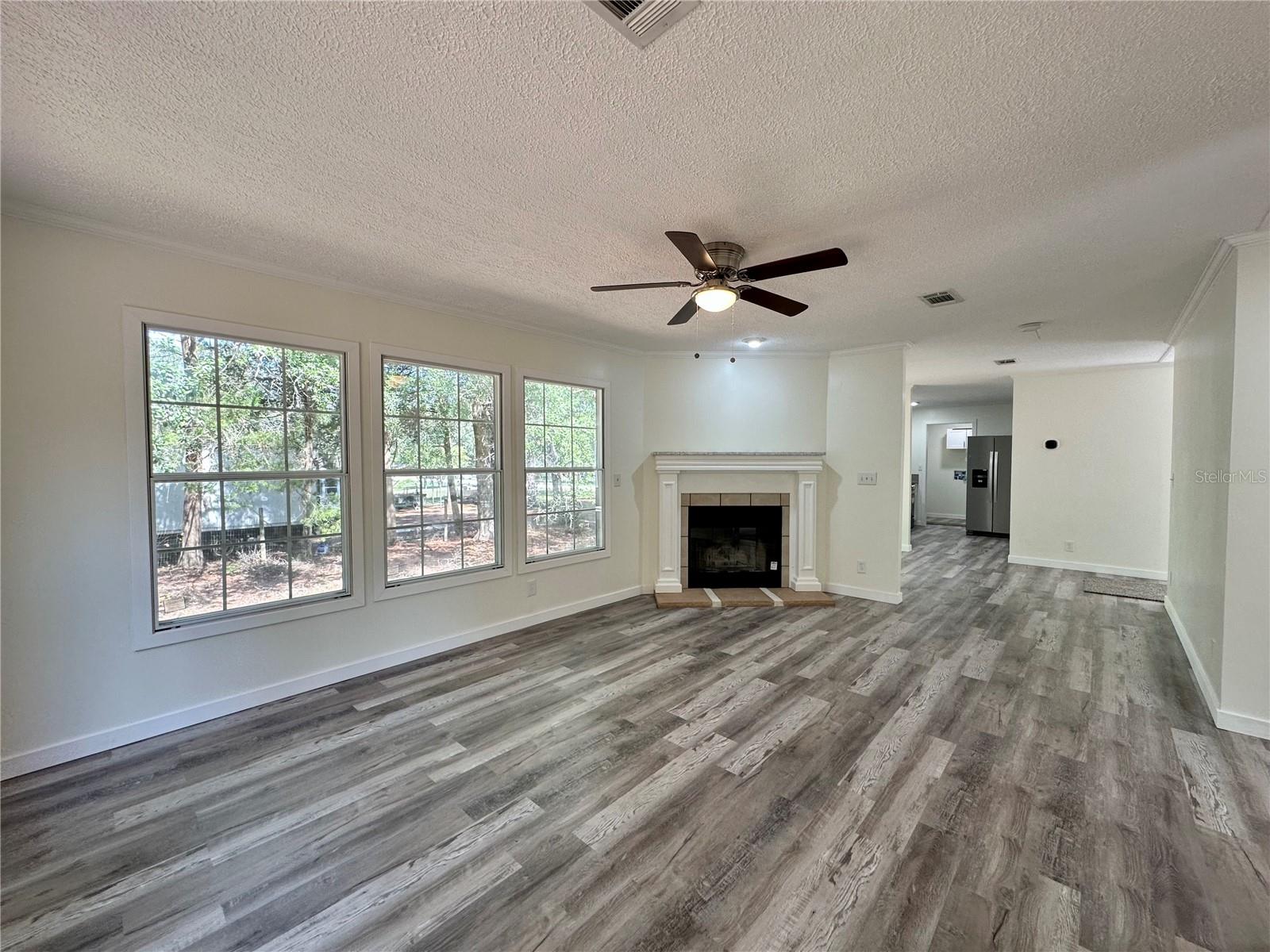 Image 5 of 25 For 19050 49th Place