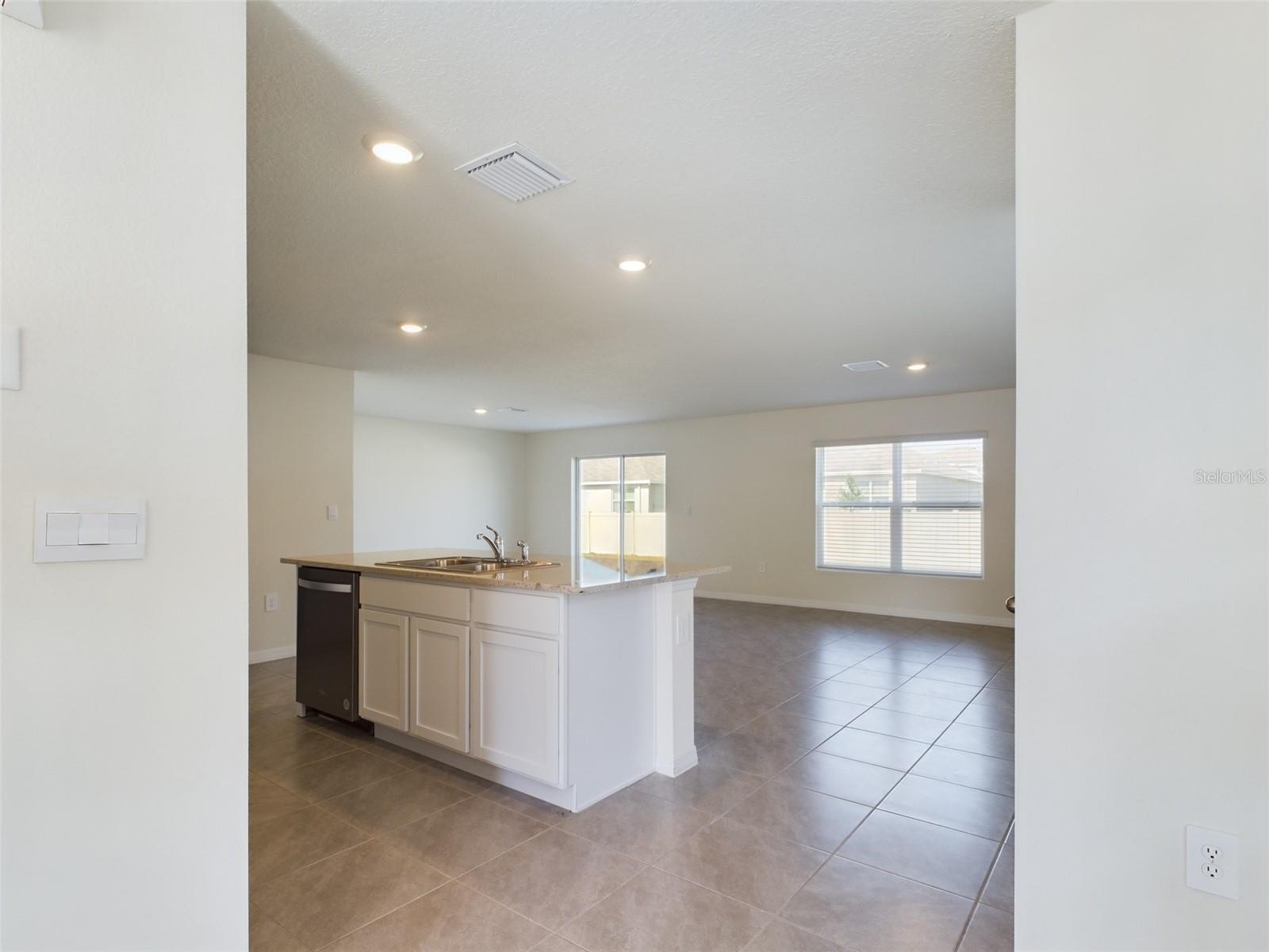 Image 7 of 38 For 8626 46th Avenue