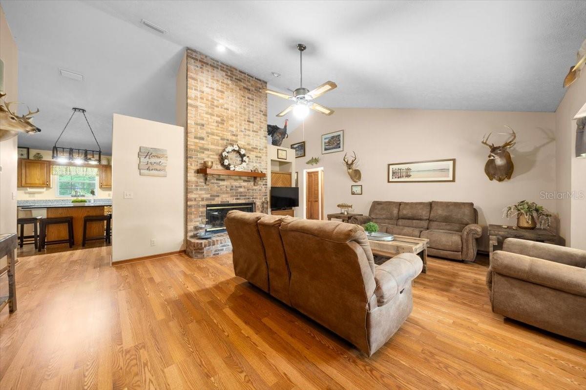 Listing photo id 14 for 26 Count Fleet Drive