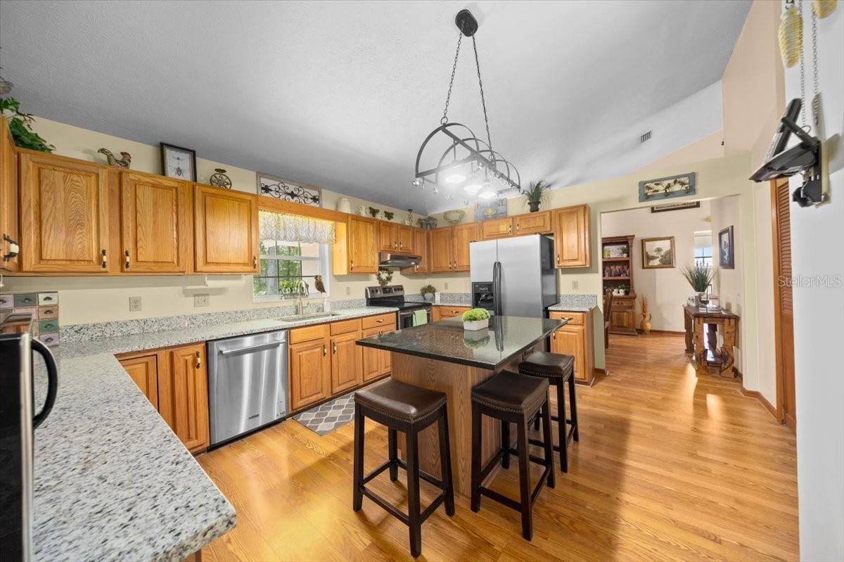 Listing photo id 19 for 26 Count Fleet Drive