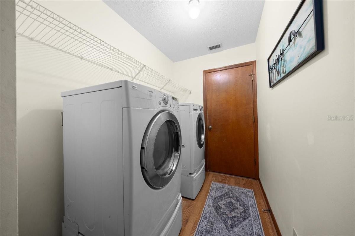 Listing photo id 24 for 26 Count Fleet Drive