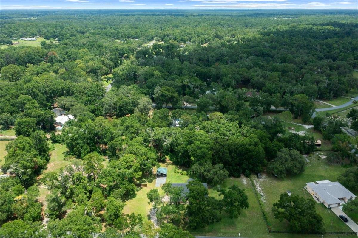 Listing photo id 39 for 26 Count Fleet Drive