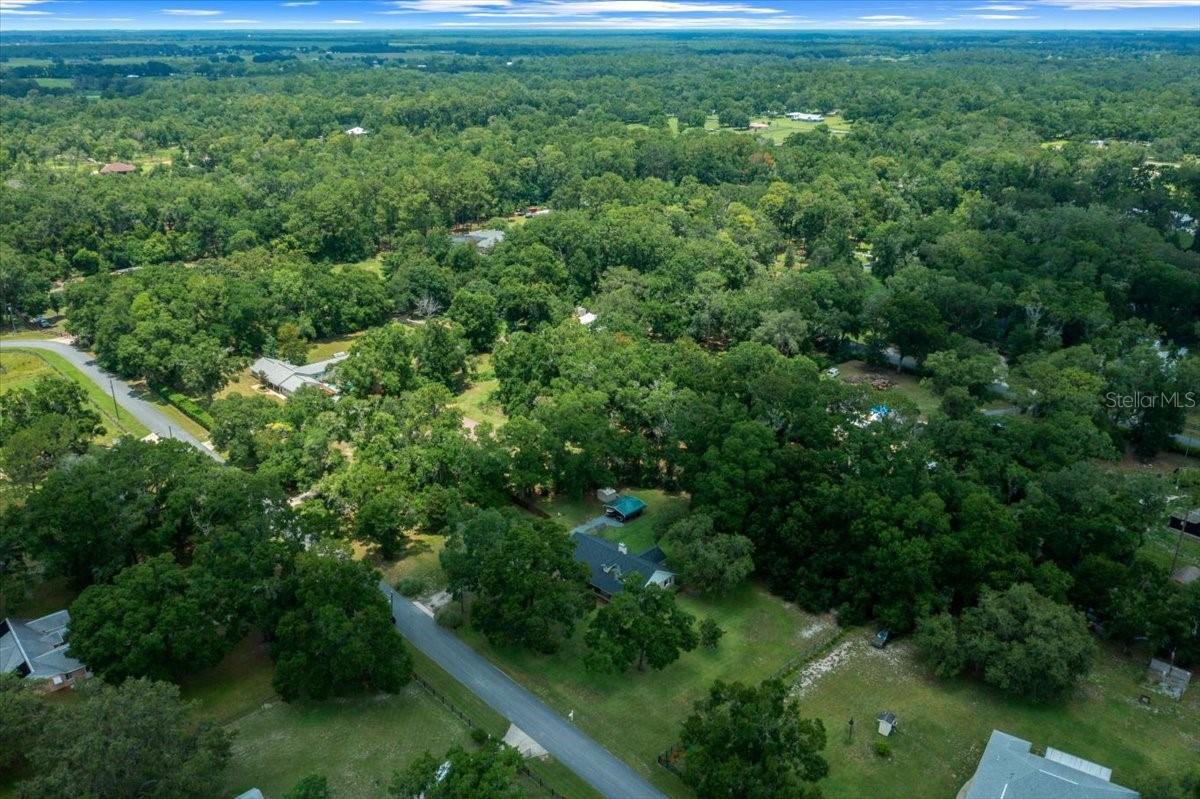 Listing photo id 40 for 26 Count Fleet Drive