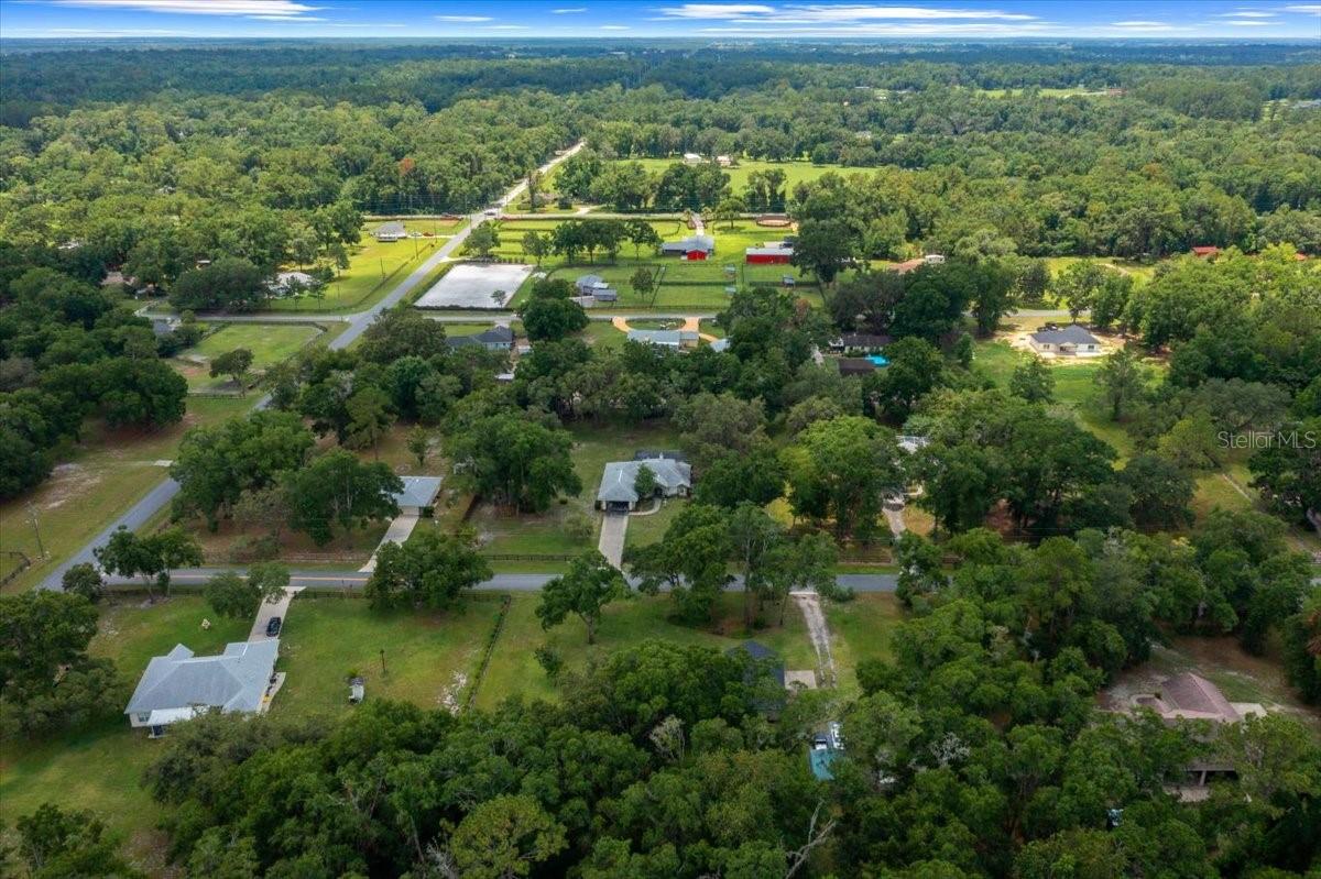 Listing photo id 41 for 26 Count Fleet Drive