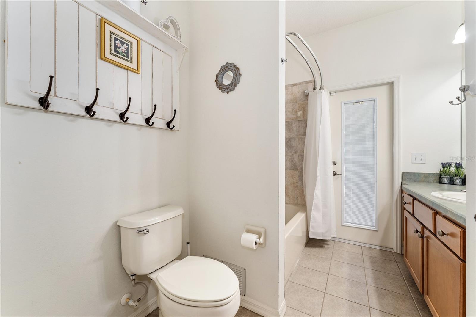 Image 46 of 76 For 19115 98th Loop