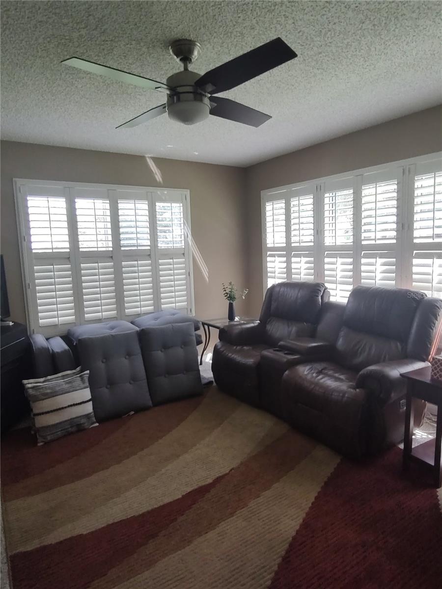 Image 4 of 39 For 1327 Fort Lawn Loop
