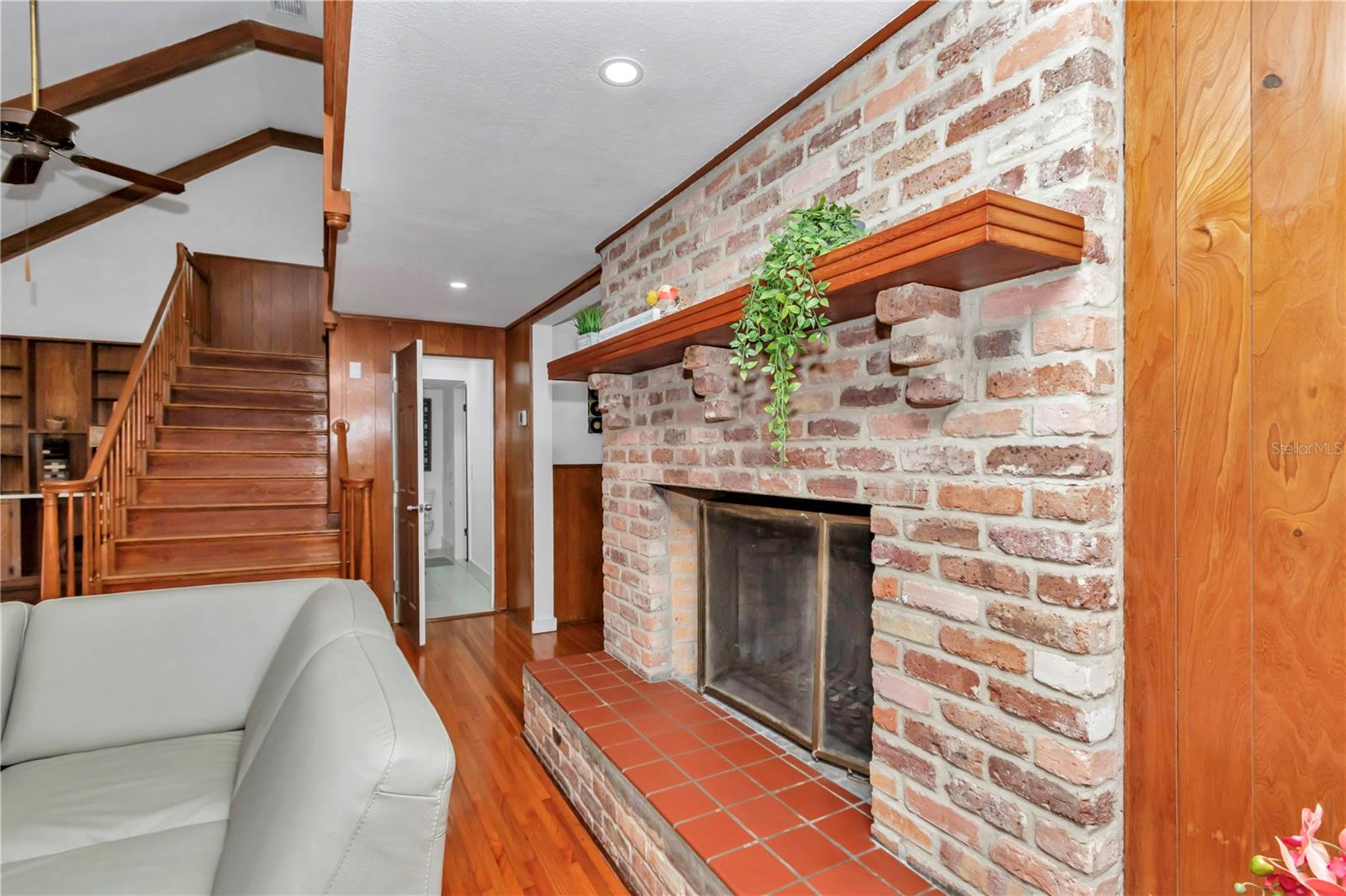 Image 15 of 37 For 510 19th Street