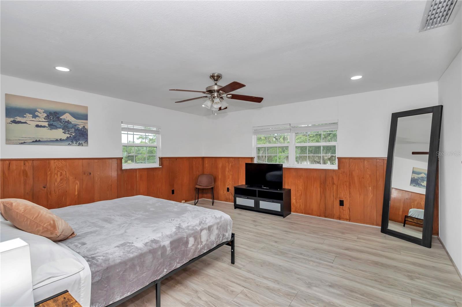 Image 21 of 37 For 510 19th Street