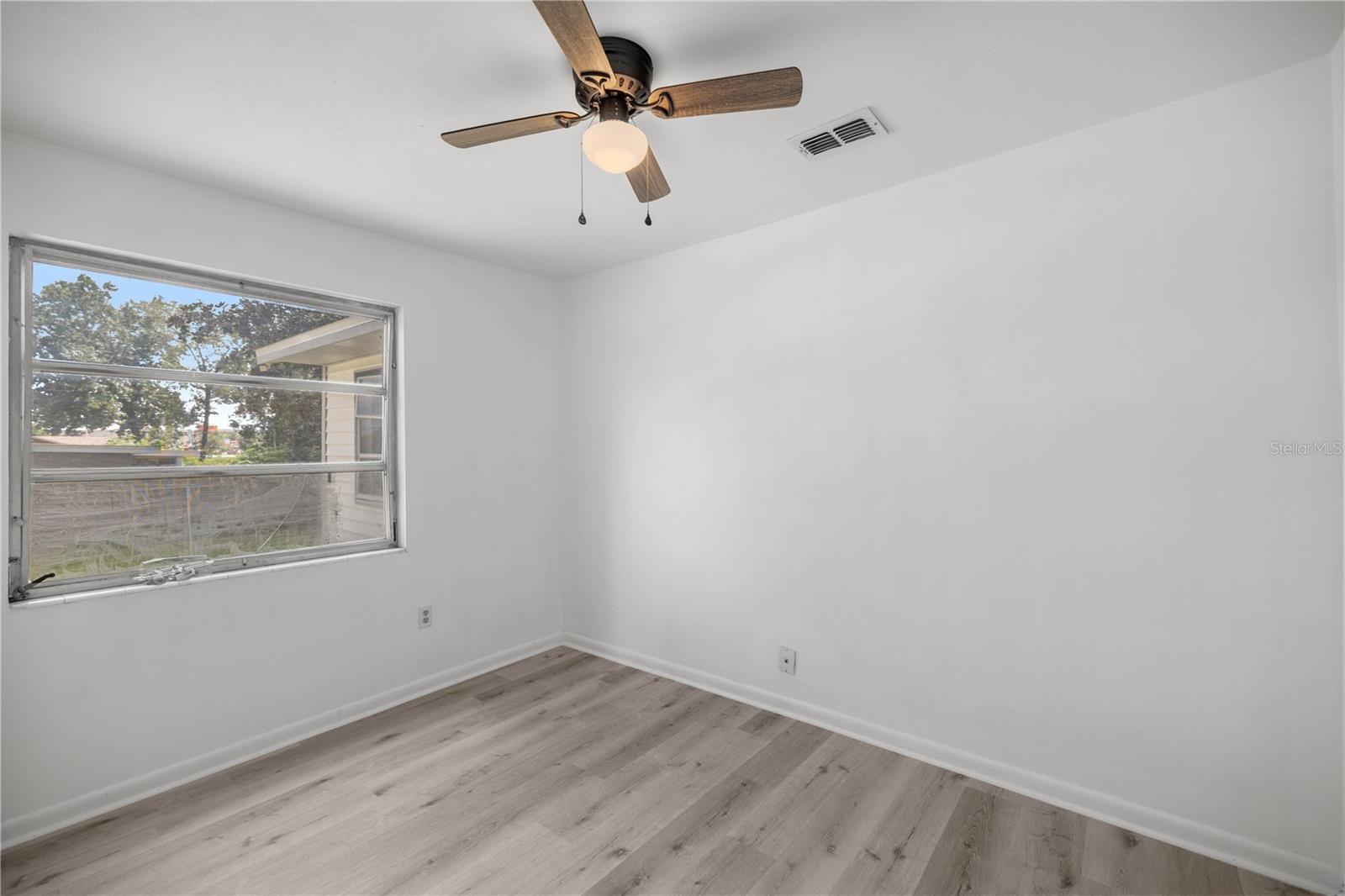 Image 13 of 35 For 1831 5th Avenue