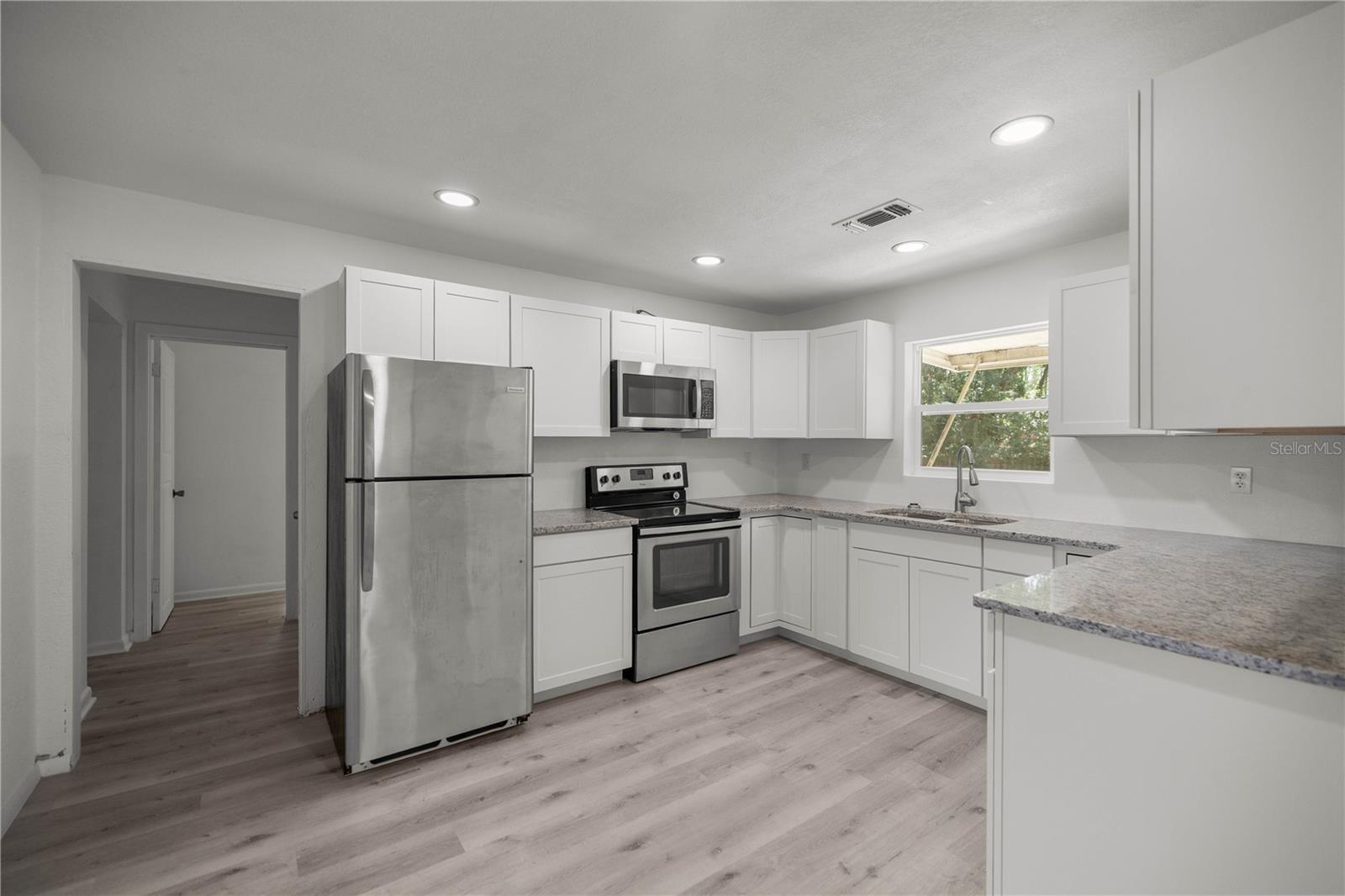 Image 6 of 35 For 1831 5th Avenue