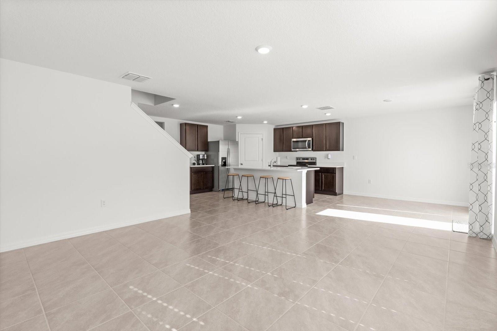 Image 10 of 27 For 13691 69 Terrace