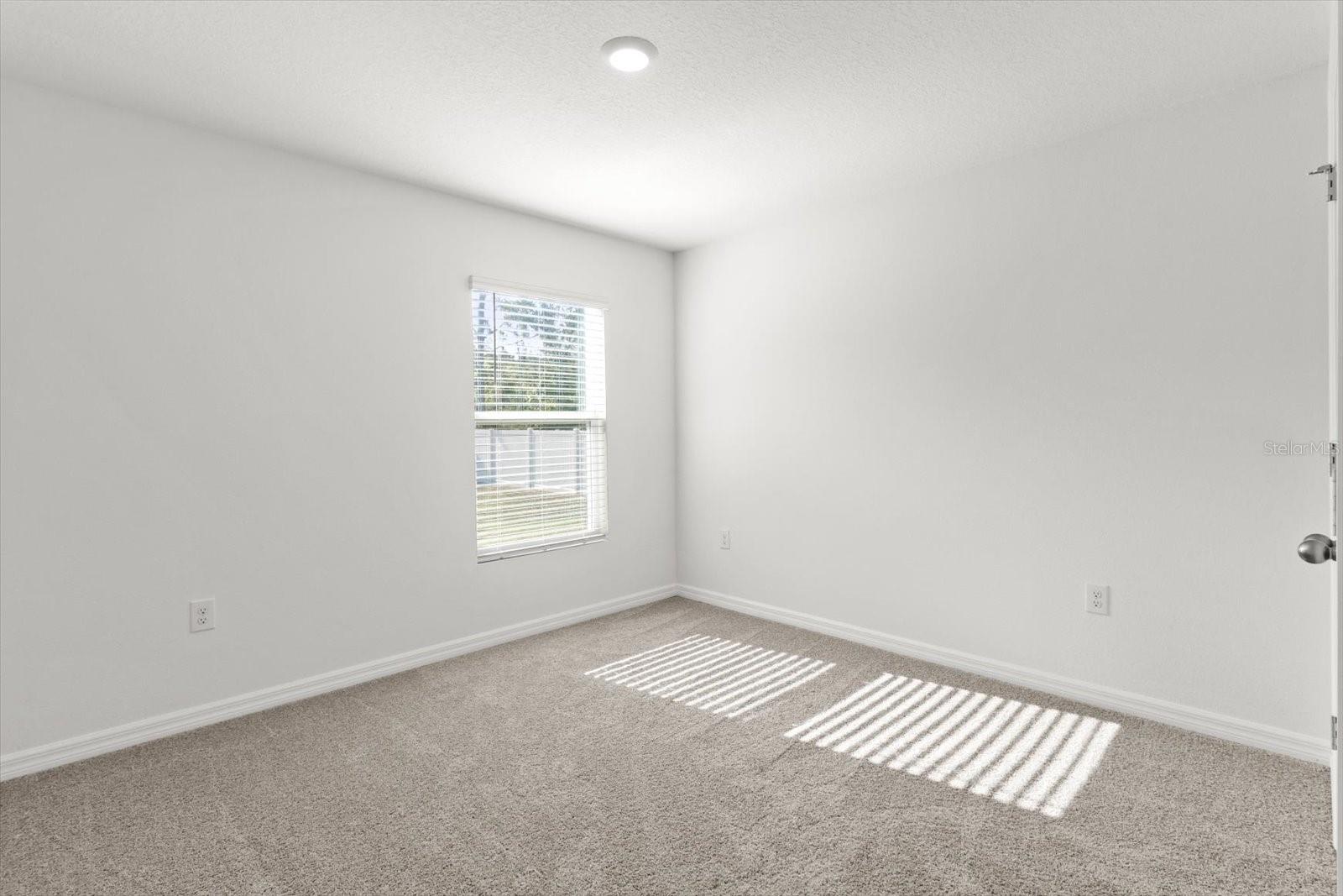 Image 11 of 27 For 13691 69 Terrace