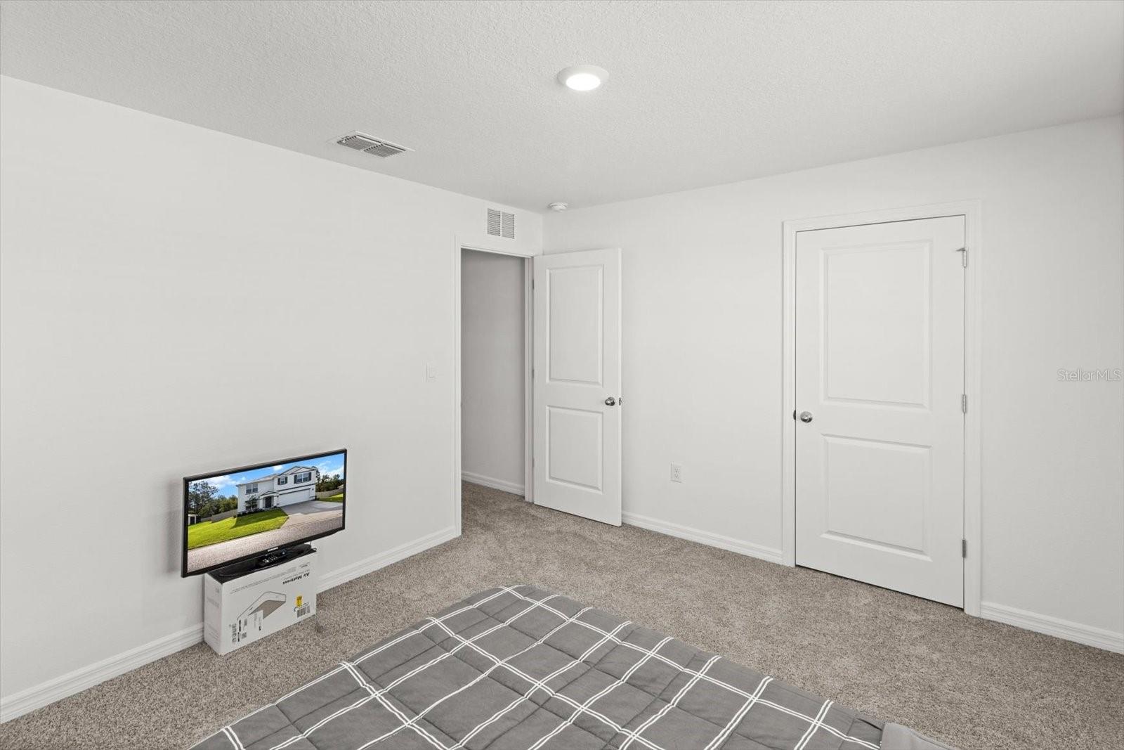 Image 35 of 44 For 13691 69 Terrace