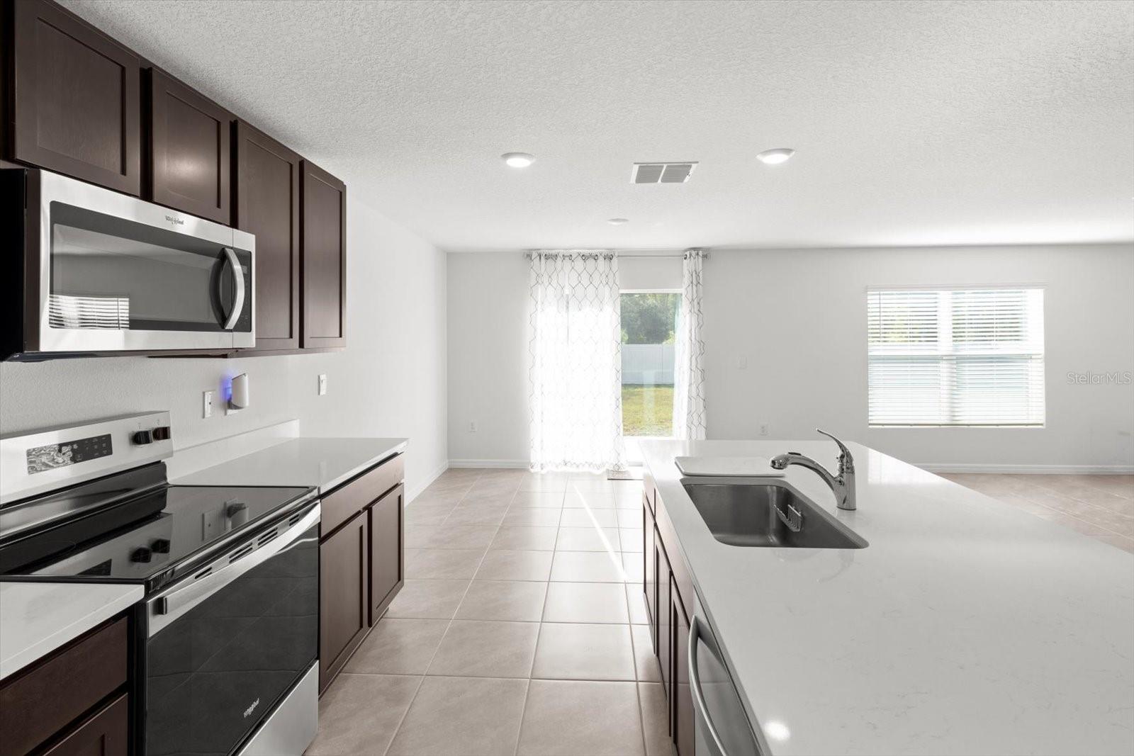Image 7 of 27 For 13691 69 Terrace