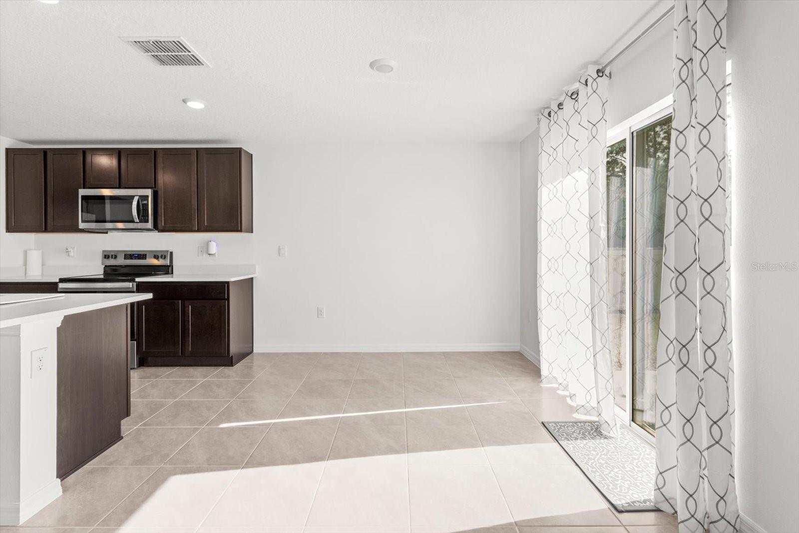 Image 8 of 27 For 13691 69 Terrace