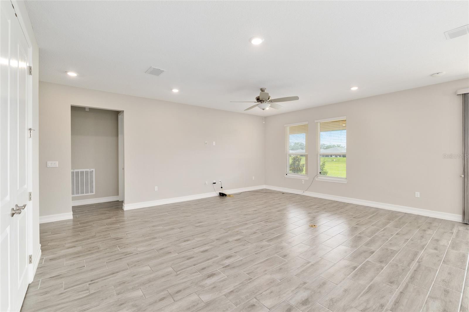 Image 27 of 100 For 4419 54th Terrace