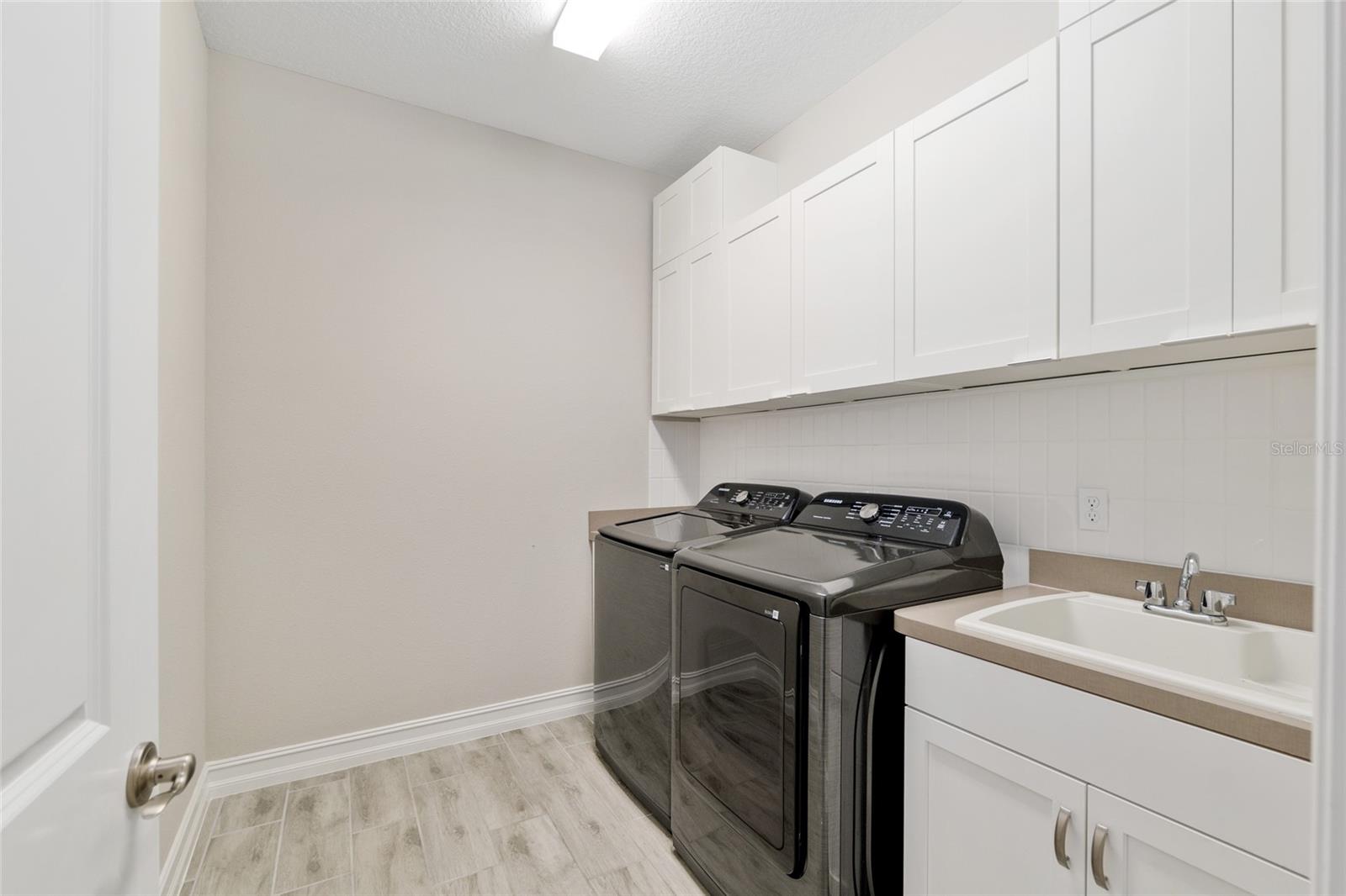Image 56 of 100 For 4419 54th Terrace
