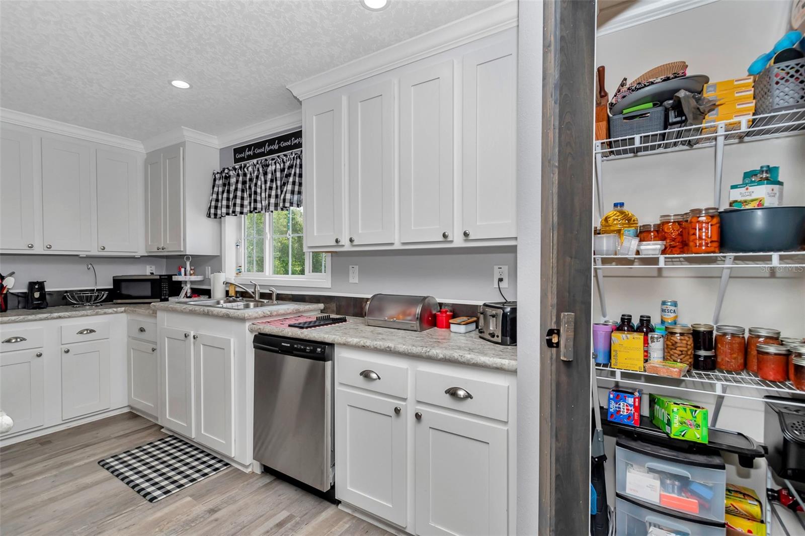 Image 22 of 67 For 11324 105th Street