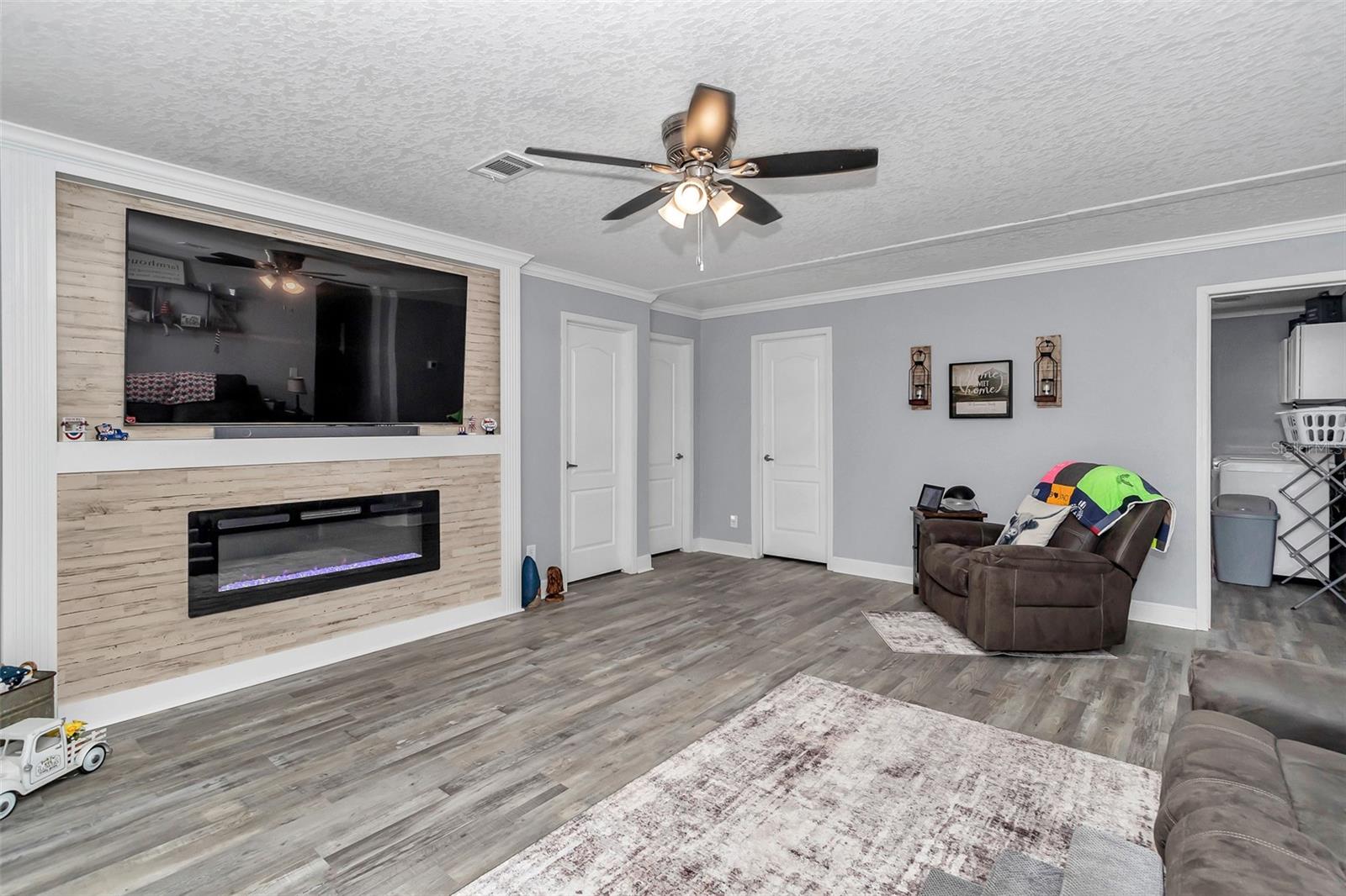 Image 35 of 67 For 11324 105th Street