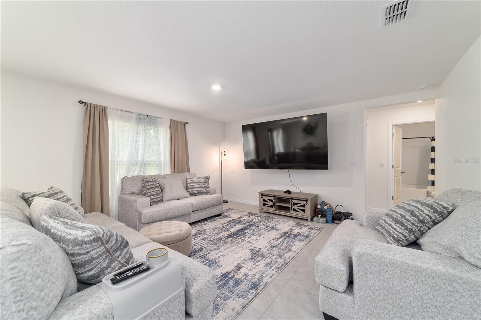 Image 20 of 69 For 11205 69th Terrace
