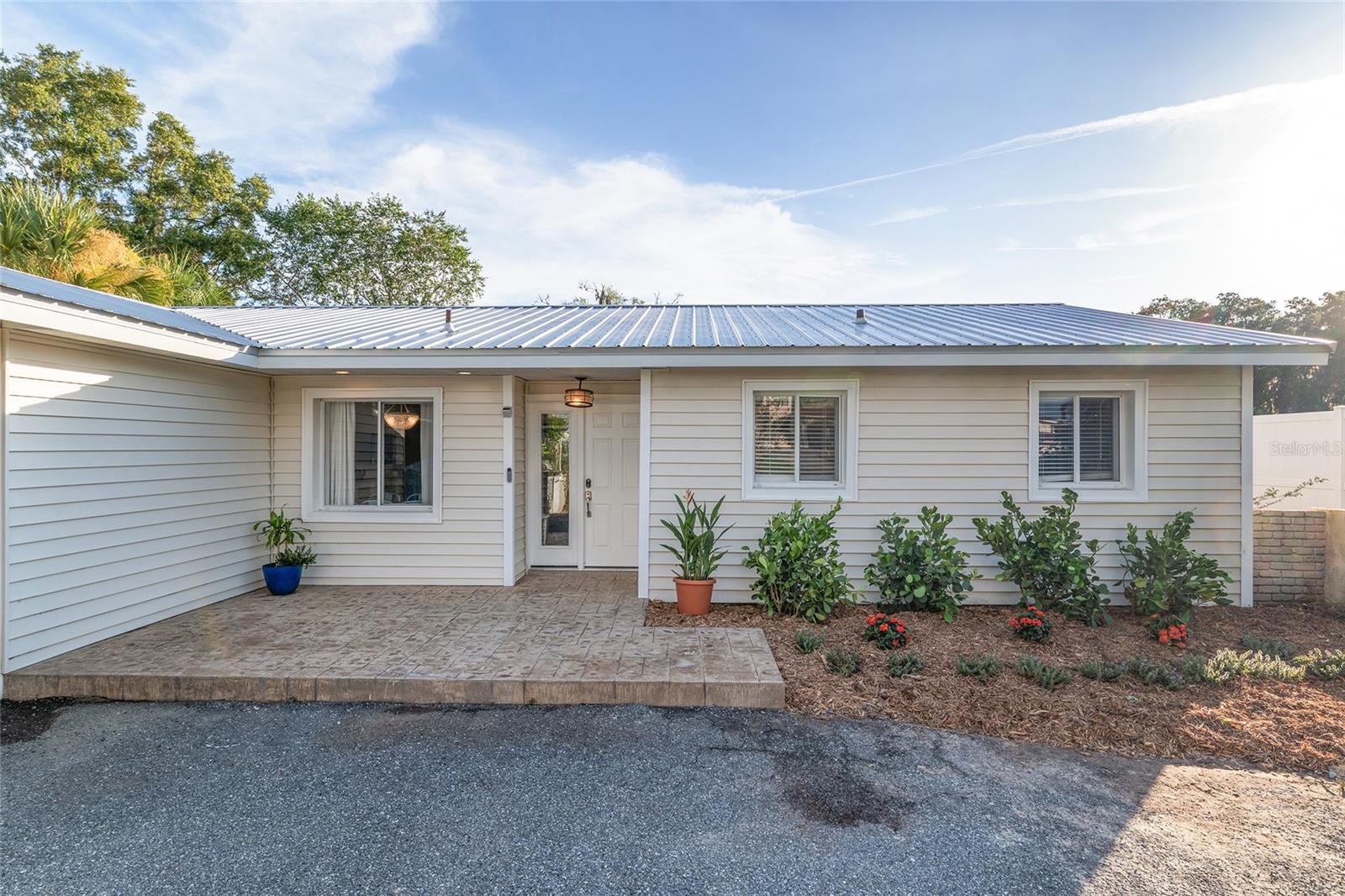 Image 4 of 66 For 2310 Watersedge Drive