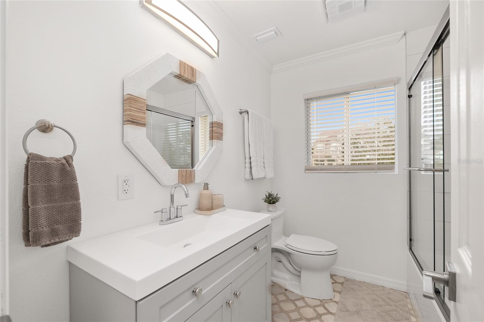 Image 40 of 66 For 2310 Watersedge Drive