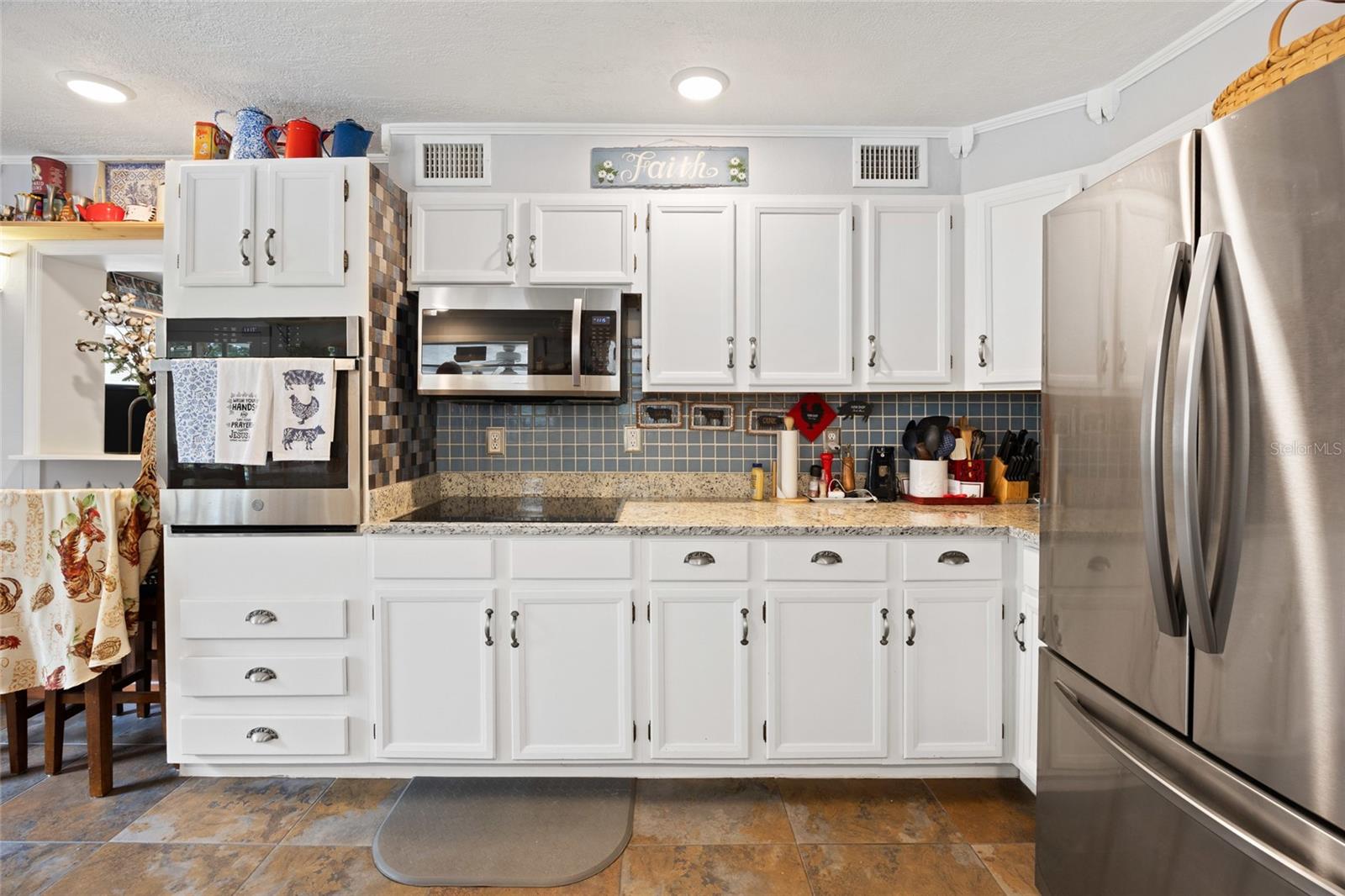 Image 11 of 38 For 581 44th Avenue