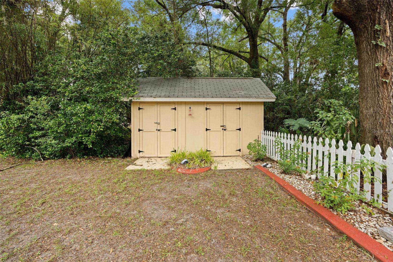Image 24 of 38 For 581 44th Avenue