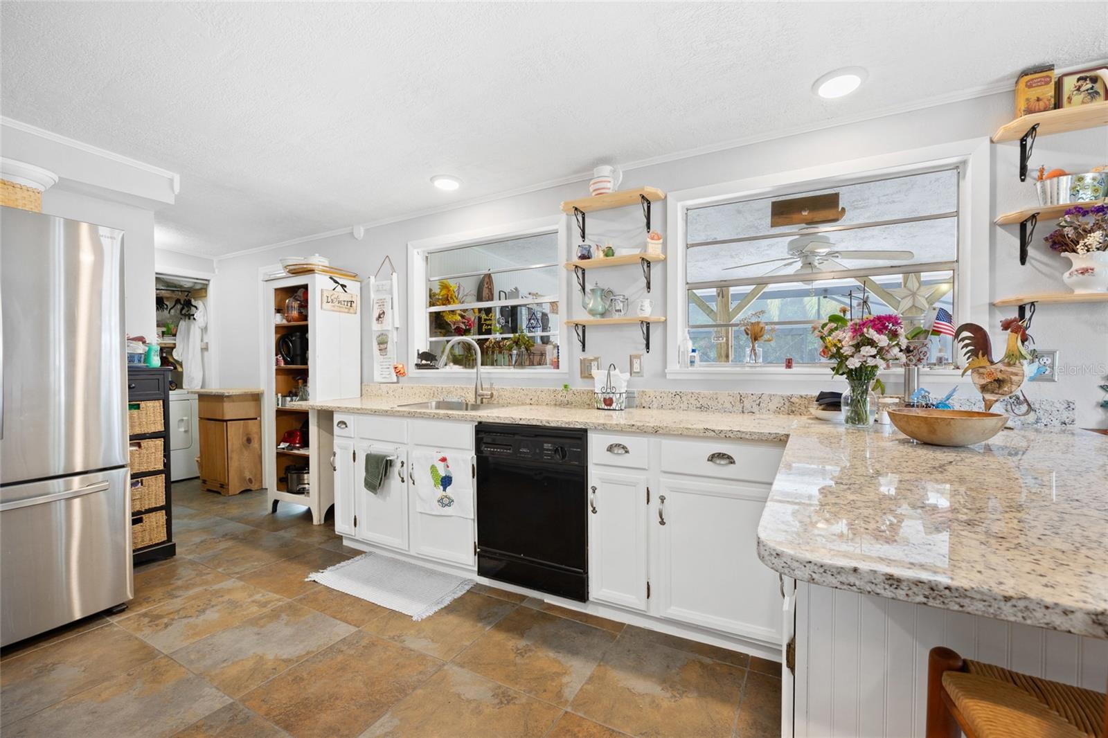 Image 9 of 38 For 581 44th Avenue