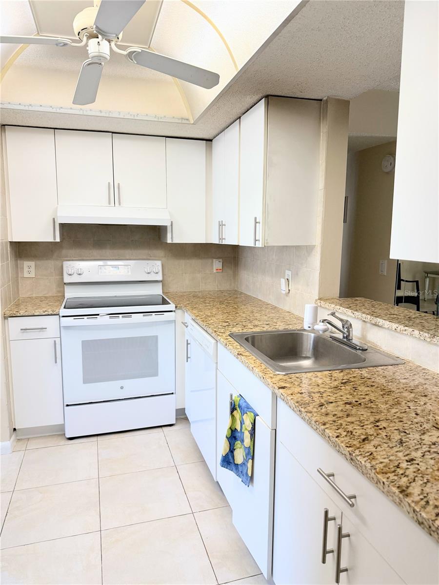 Details for 10 Willowbrook Lane 207, DELRAY BEACH, FL 33446
