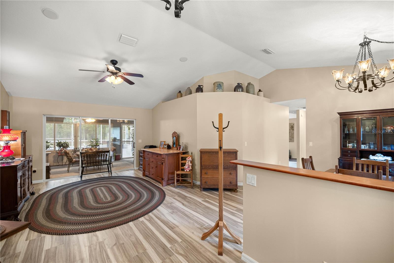 Image 12 of 49 For 11271 136th Terrace