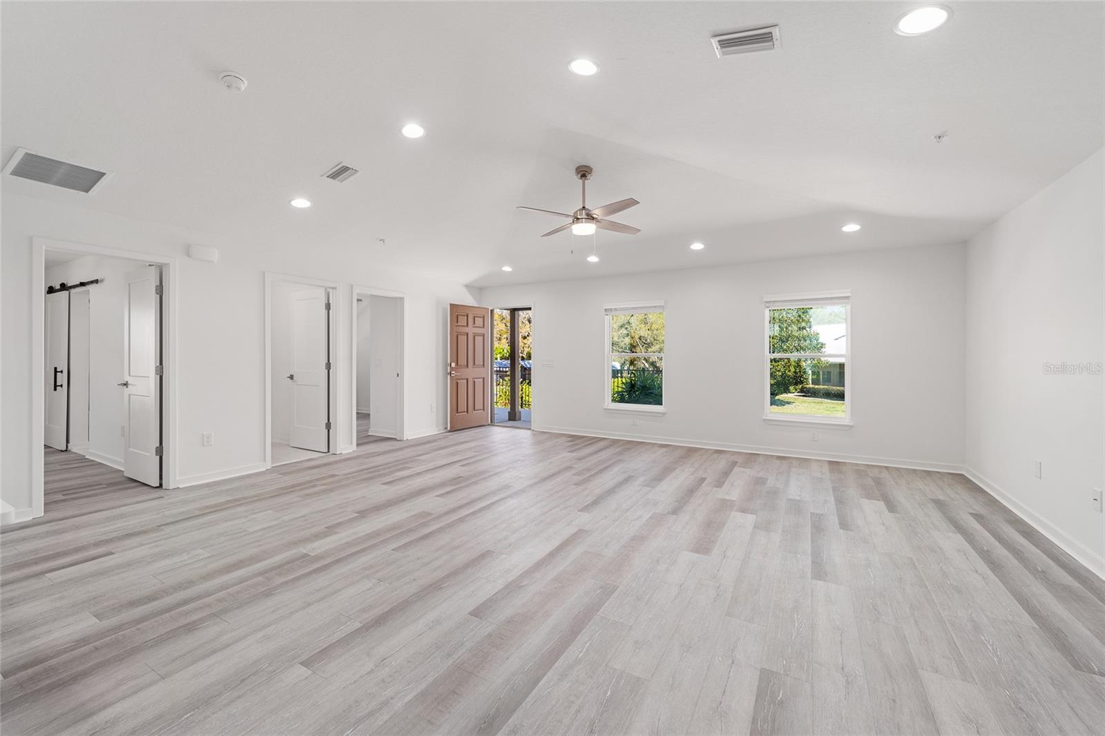 Image 41 of 77 For 4417 74th Terrace