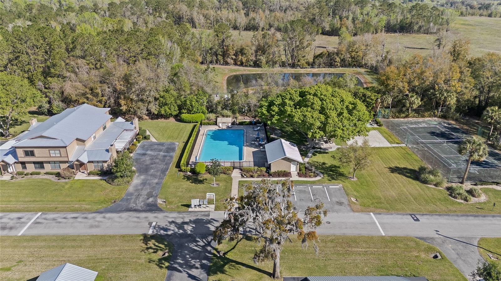 Image 43 of 77 For 4417 74th Terrace