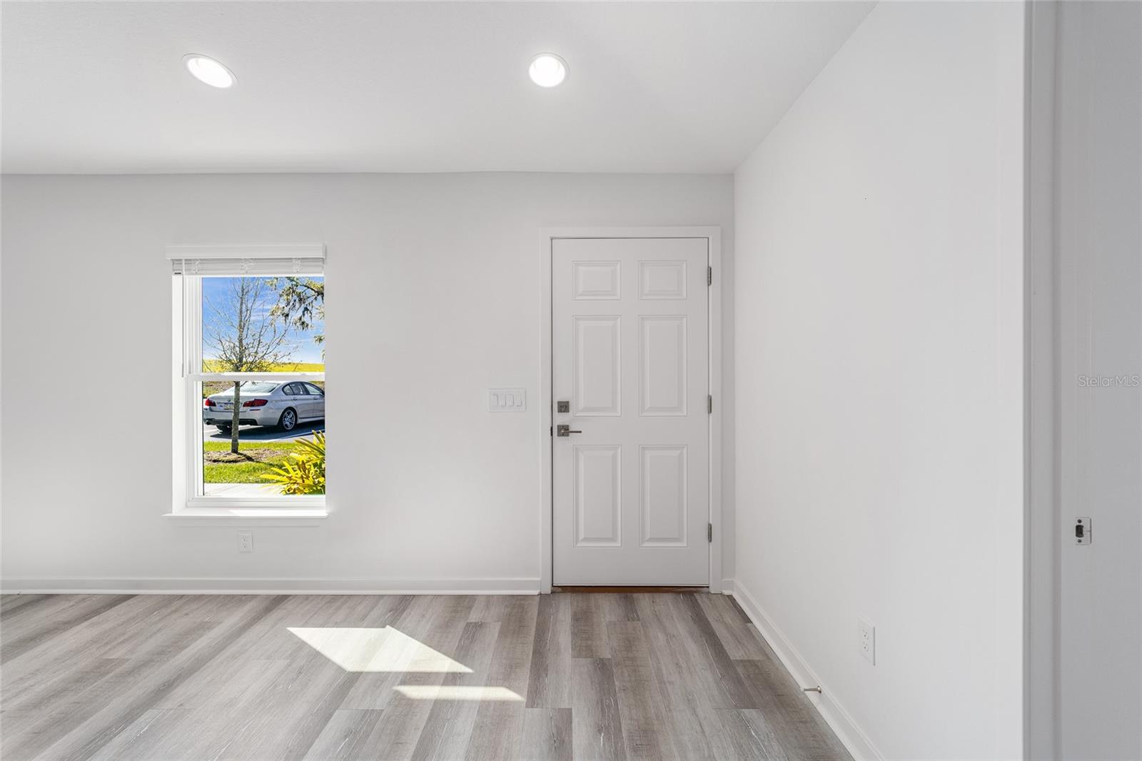 Image 9 of 77 For 4417 74th Terrace