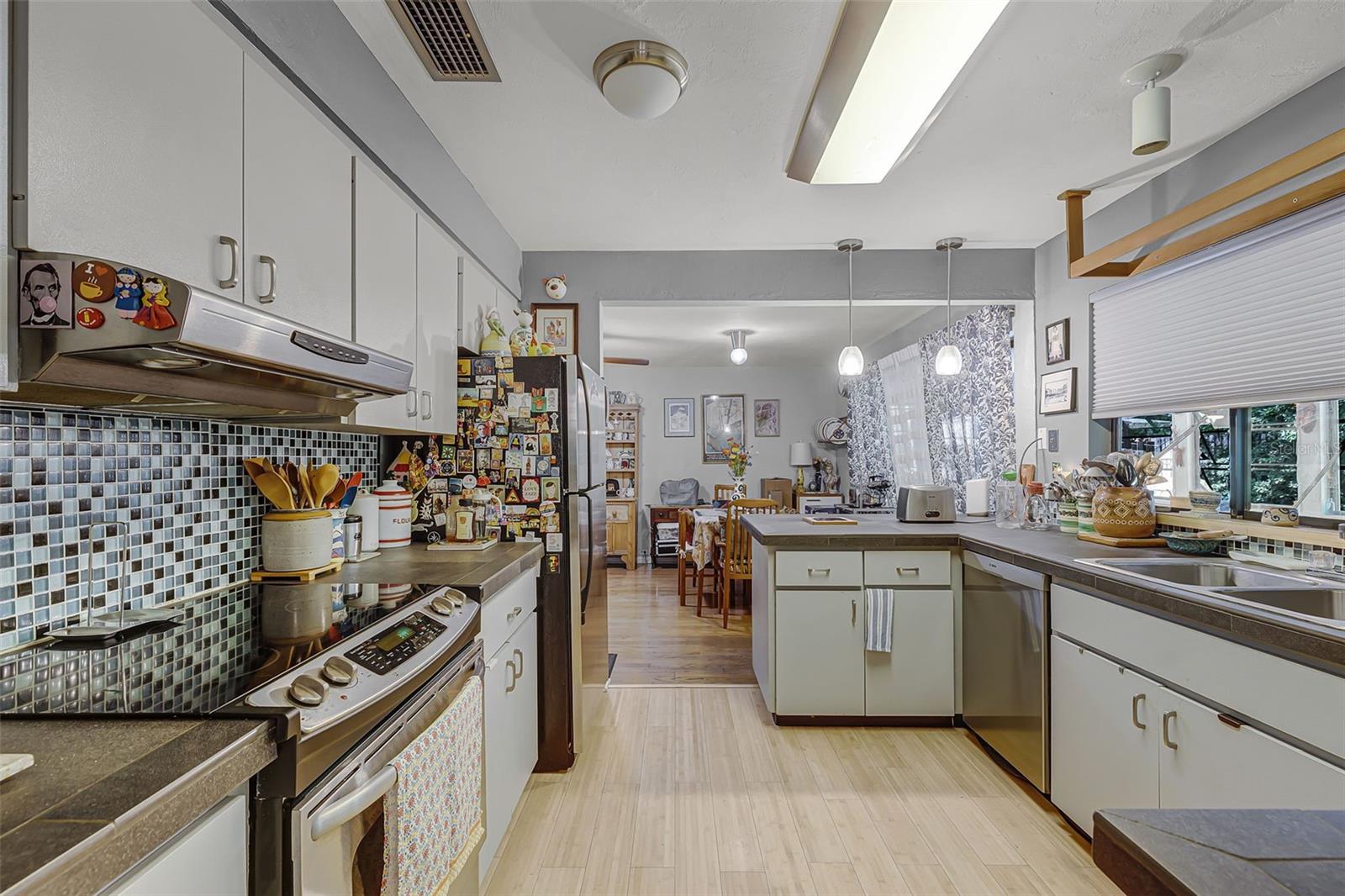 Image 11 of 44 For 2531 63rd Terrace