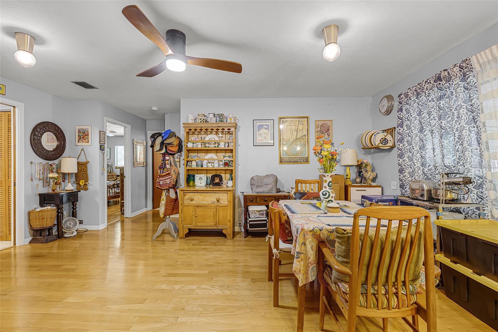 Image 8 of 44 For 2531 63rd Terrace