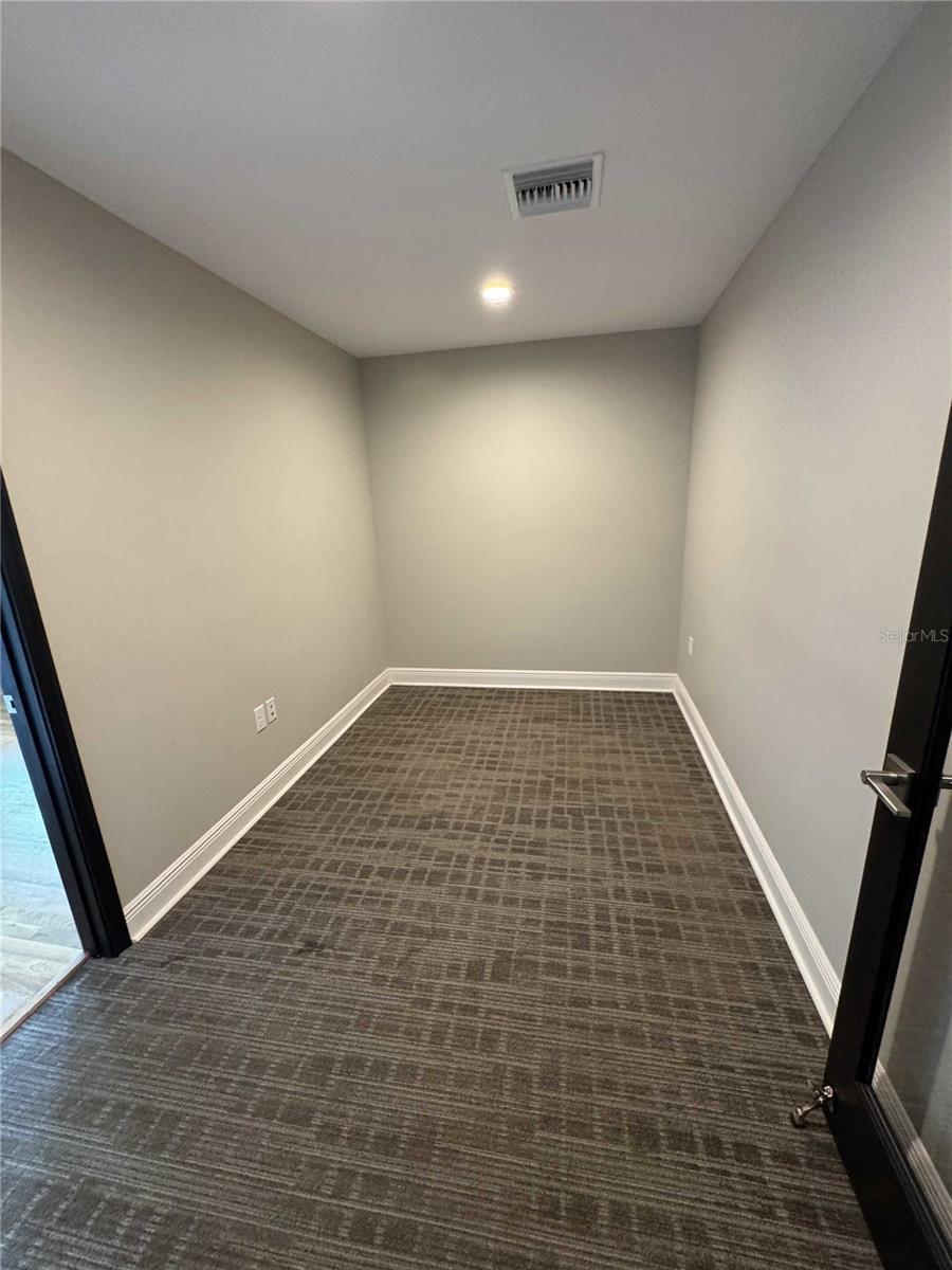 Listing photo id 14 for 7265 Highway 200