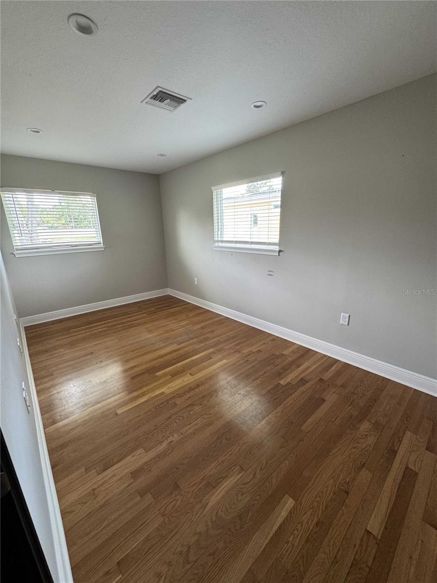 Listing photo id 19 for 7265 Highway 200