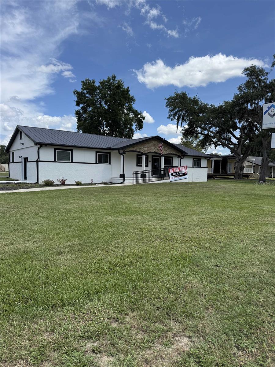 Listing photo id 2 for 7265 Highway 200