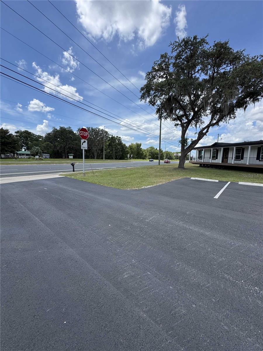 Listing photo id 3 for 7265 Highway 200