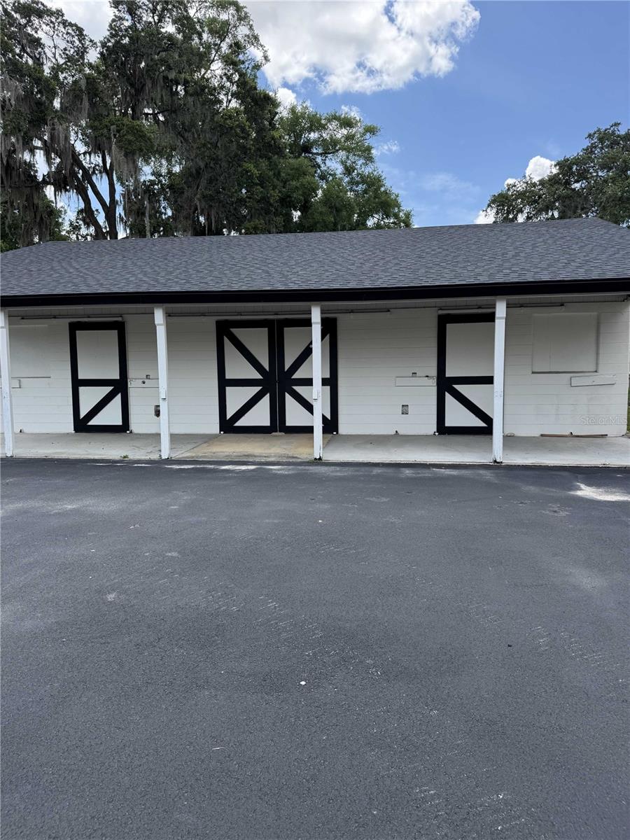Listing photo id 7 for 7265 Highway 200
