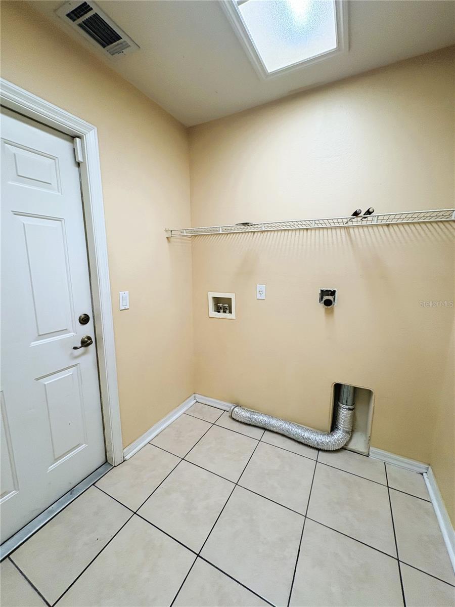 Image 11 of 13 For 5 Fir Drive Terrace