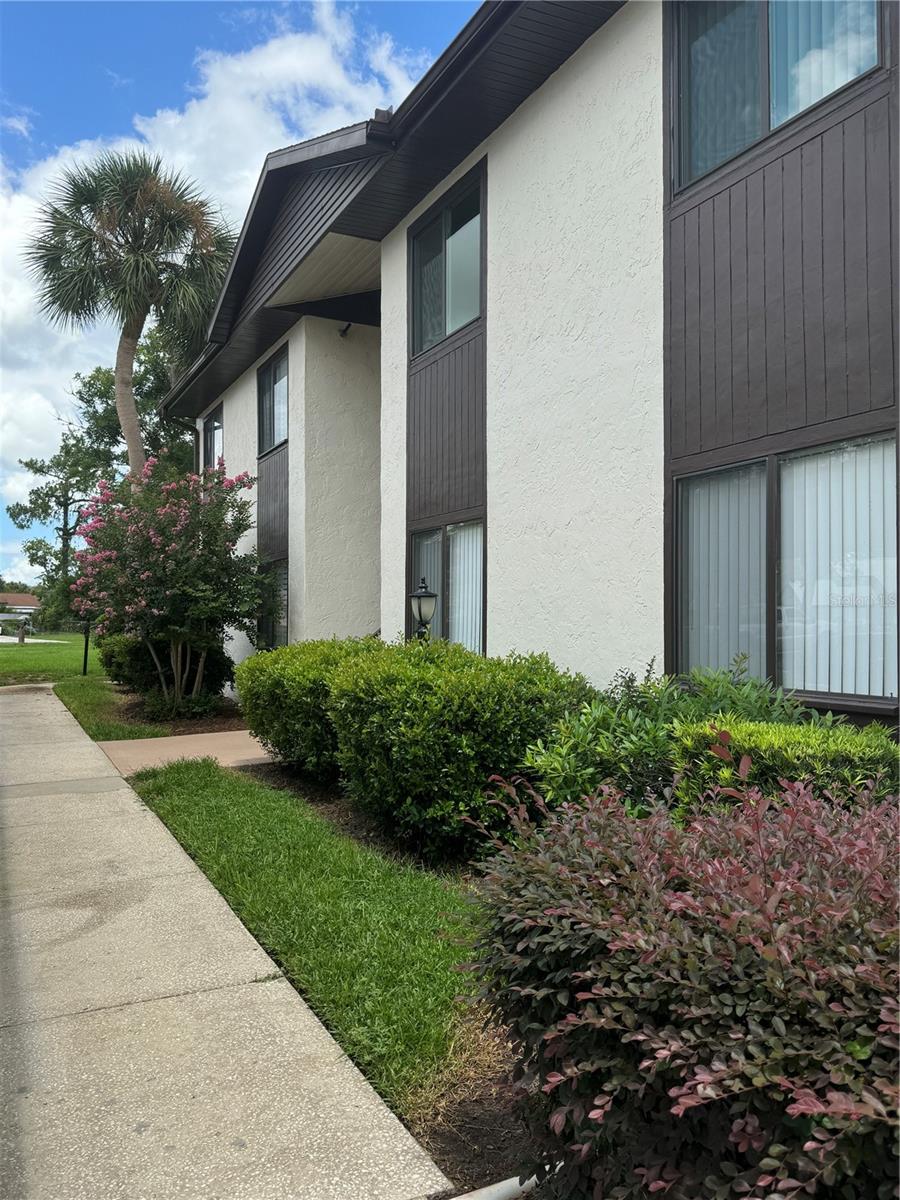 Image 4 of 54 For 550 Fairways Drive A