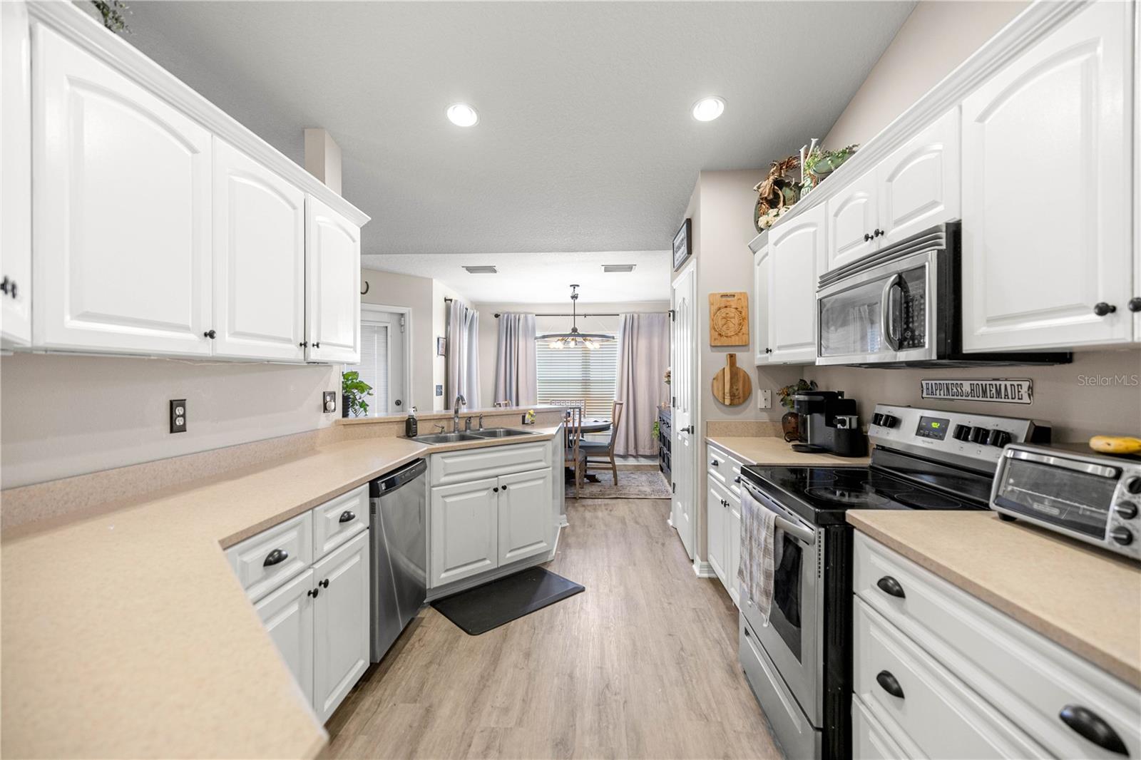 Image 11 of 34 For 10620 73rd Avenue