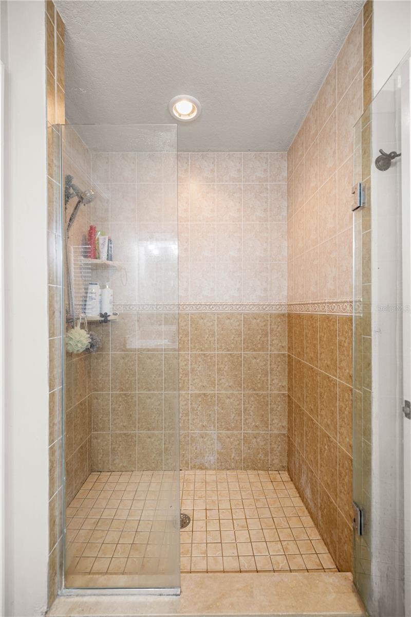 Image 17 of 34 For 10620 73rd Avenue