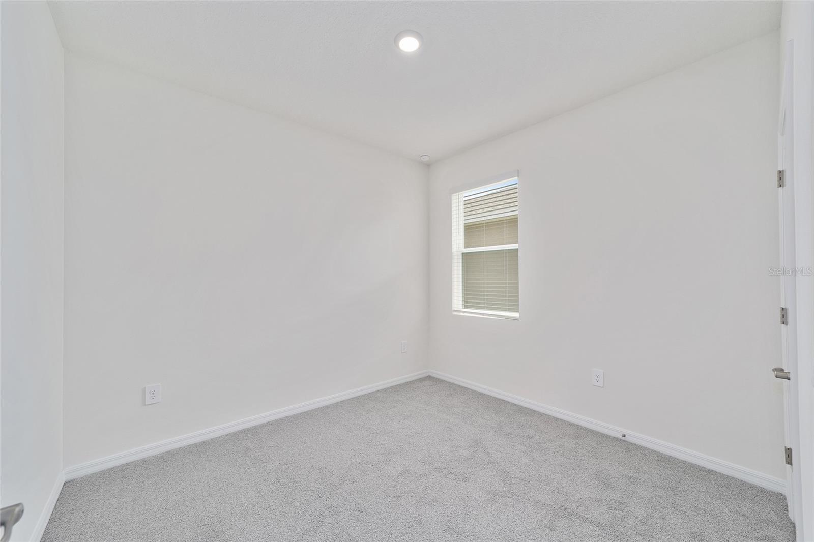 Image 18 of 37 For 4111 44th Circle
