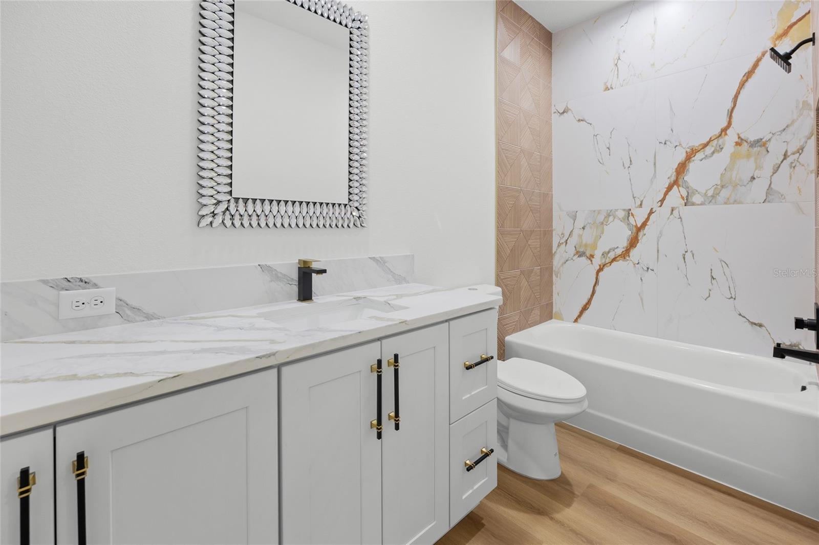 Image 21 of 37 For 9789 125th Court Rd