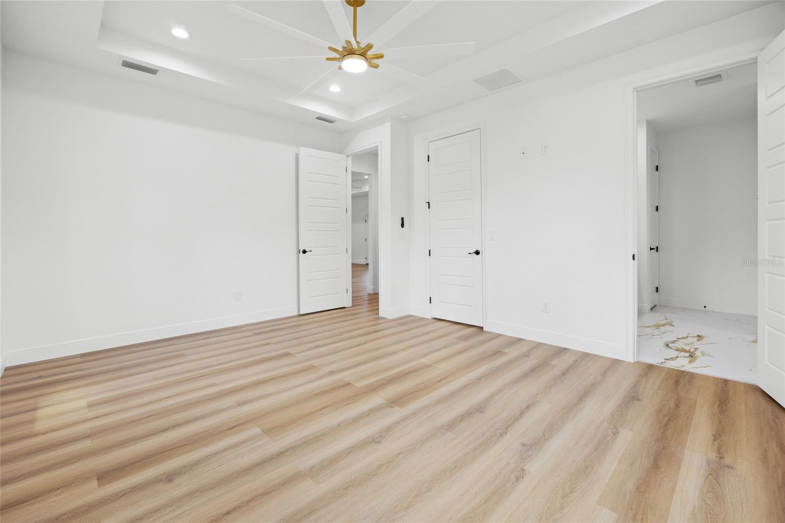 Image 23 of 37 For 9789 125th Court Rd